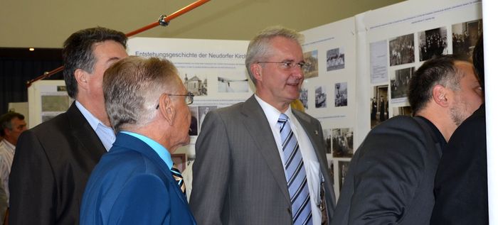 Ehrengäste in der Ausstellung (v.l.: Heinz Kehm, Rainer Krätschmer, Andreas Weiher)