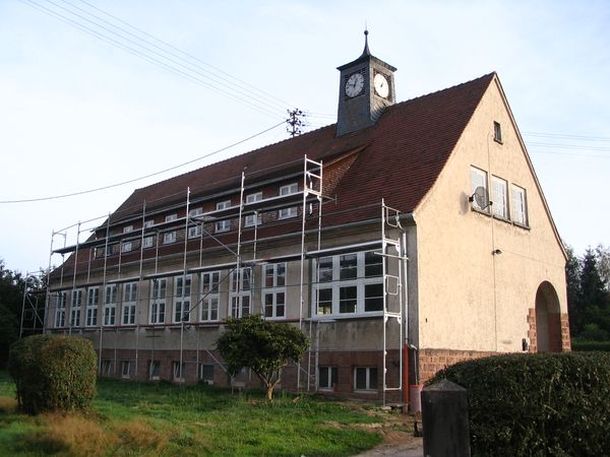 Alte Schule im Herbst 2009