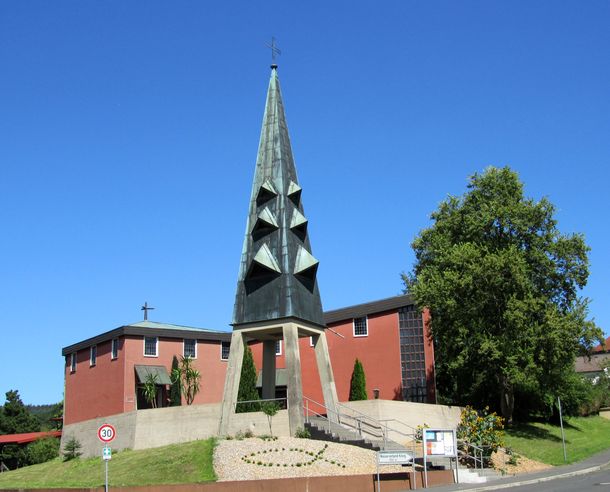 Johanneskirche Neudorf im Jahr 2010