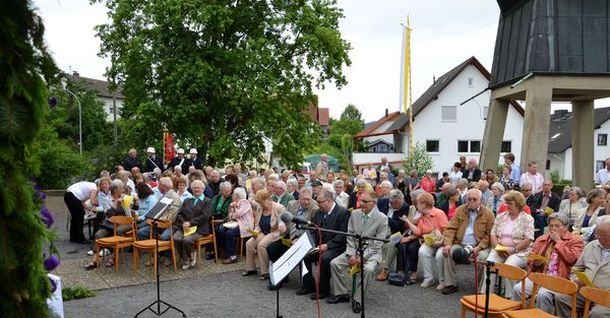 Teilnehmer beim ökumenischen Gottesdienst